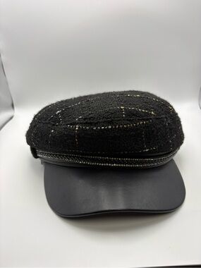 Juicy Couture Black Tweed
Women's Beret hat